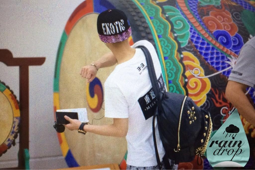 [PREVIEW] 140729 Beijing & Gimpo Airport [104P] BtrbPeBCcAE4cj5