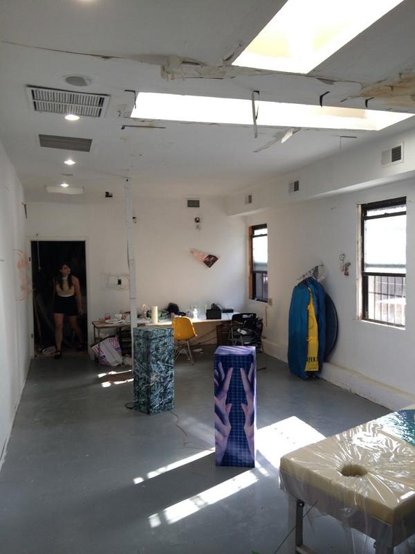 JohnnyTragedy's tweet photo. My studio in Manhattan looking bright today http://t.co/tIIdnD84PI