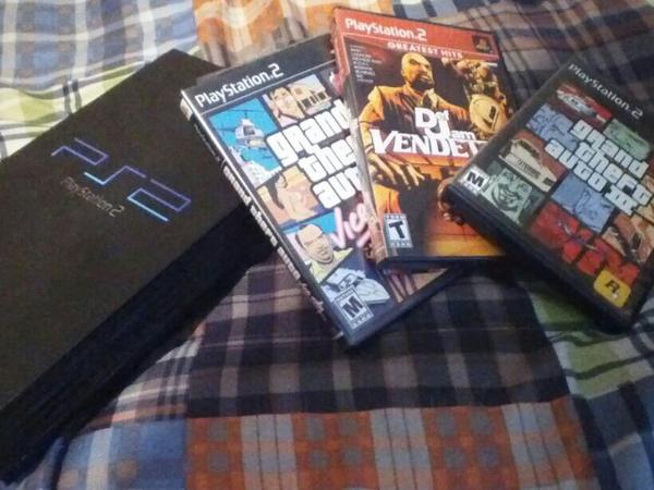 TrueTremayne's tweet photo. Does anyone still play this well gonna play it till I fall asleep #goodnight http://t.co/d9VLaKKpOl