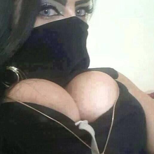 mans44701's tweet photo. حريمنل ينكونهم ويمص زبابهم وحنا مسوين يالبدو نتكلم عن الكرم و شجاعه ودياثه زبحتنا http://t.co/IASRT749M8