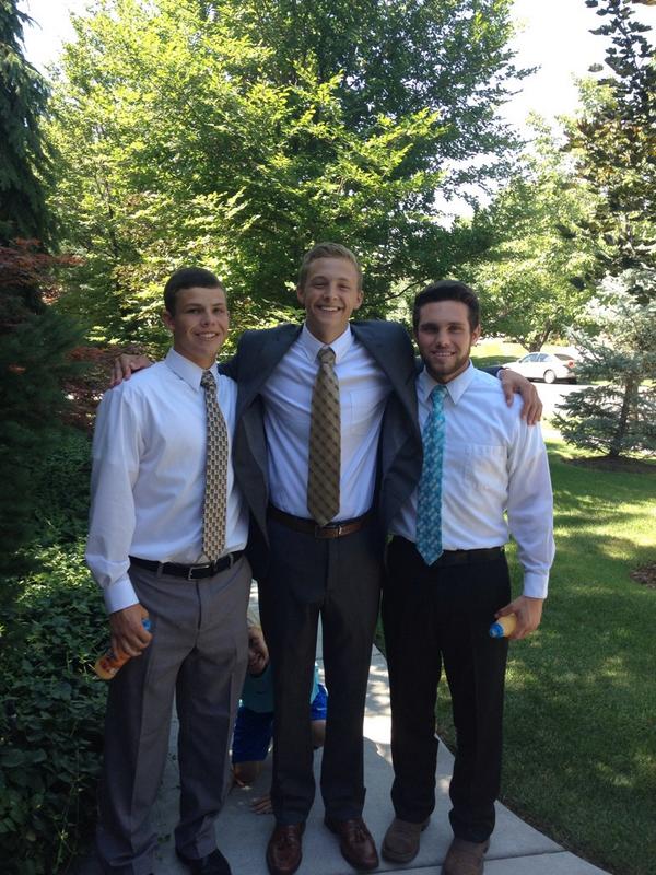 tflinds's tweet photo. S/O to THE @BrennanGoodsell! Brasil is lucky to have this guy for the next two years!! #Flinderssandwhich #brothers http://t.co/yznkAhw4iP
