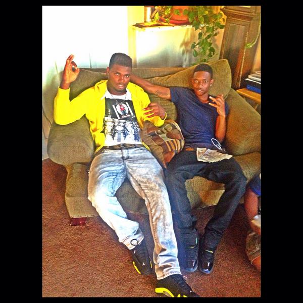 iHateBrokeHoesX's tweet photo. We Dem Boys ๐ฅ๐ฐ๐ฐ #Rip3rd #FreeJojo http://t.co/ewckIBqk8c