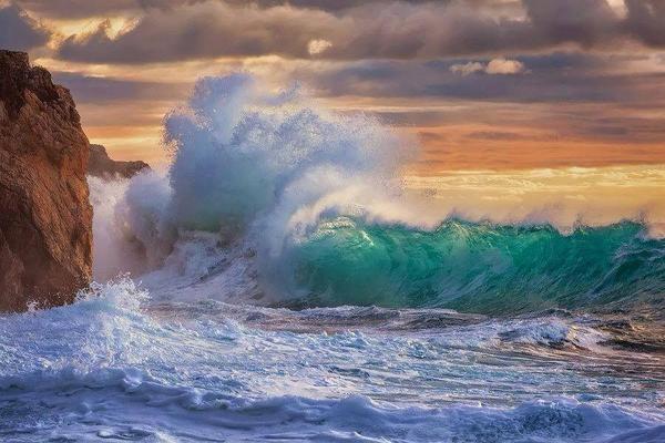Emerald Wave @ Finale Ligure, North Italy by G.Allievi