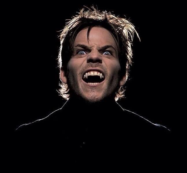          Happy Birthday Outstanding & Amazing Stephen Dorff         