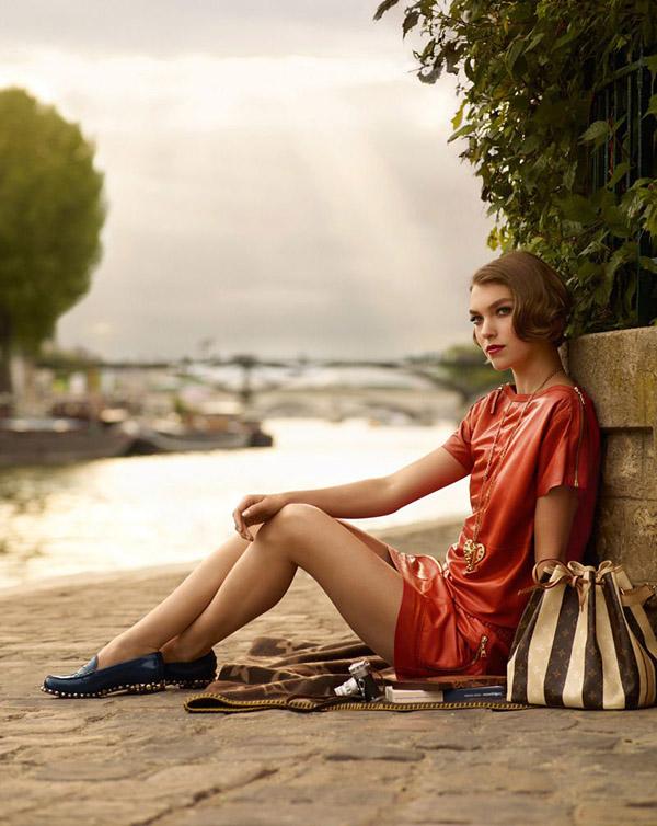 ELLEmagazine's tweet image. "Get your beauty sleep and fall in love" 7 skincare rules French women swear by: on.elle.com/1tkZHQH