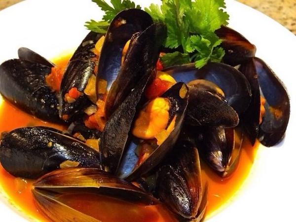 Homemade mussels by Foodie yaikapok!
bit.ly/1oEysgI
 #homemade   #homecooking   #mussels