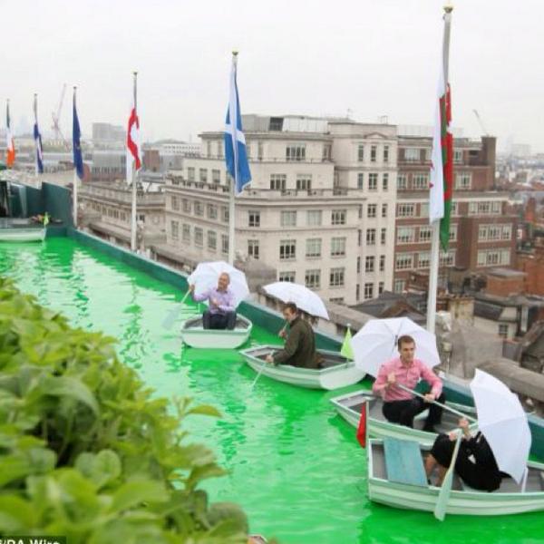 #Rooftop boating. Nieuwe mogelijkheden voor #daken. Na alle regen van gister iets voor #Amsterdam? <a href="/dakwaarde/">Coöperatie Dakwaarde</a>