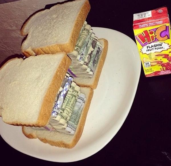 FreyaSimm's tweet image. My breakfast #paperpaper #stackthathustle