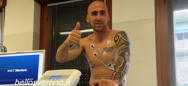 HellasVeronaFC's tweet photo. Ufficiale: Guillermo #Rodriguez in gialloblù
http://t.co/bzl0Xau2mk http://t.co/rqcBVLOcpk