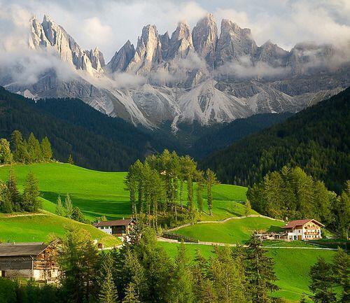 _Paisajes_'s tweet photo. Los Dolomitas, Italia http://t.co/N4lMehxKOR