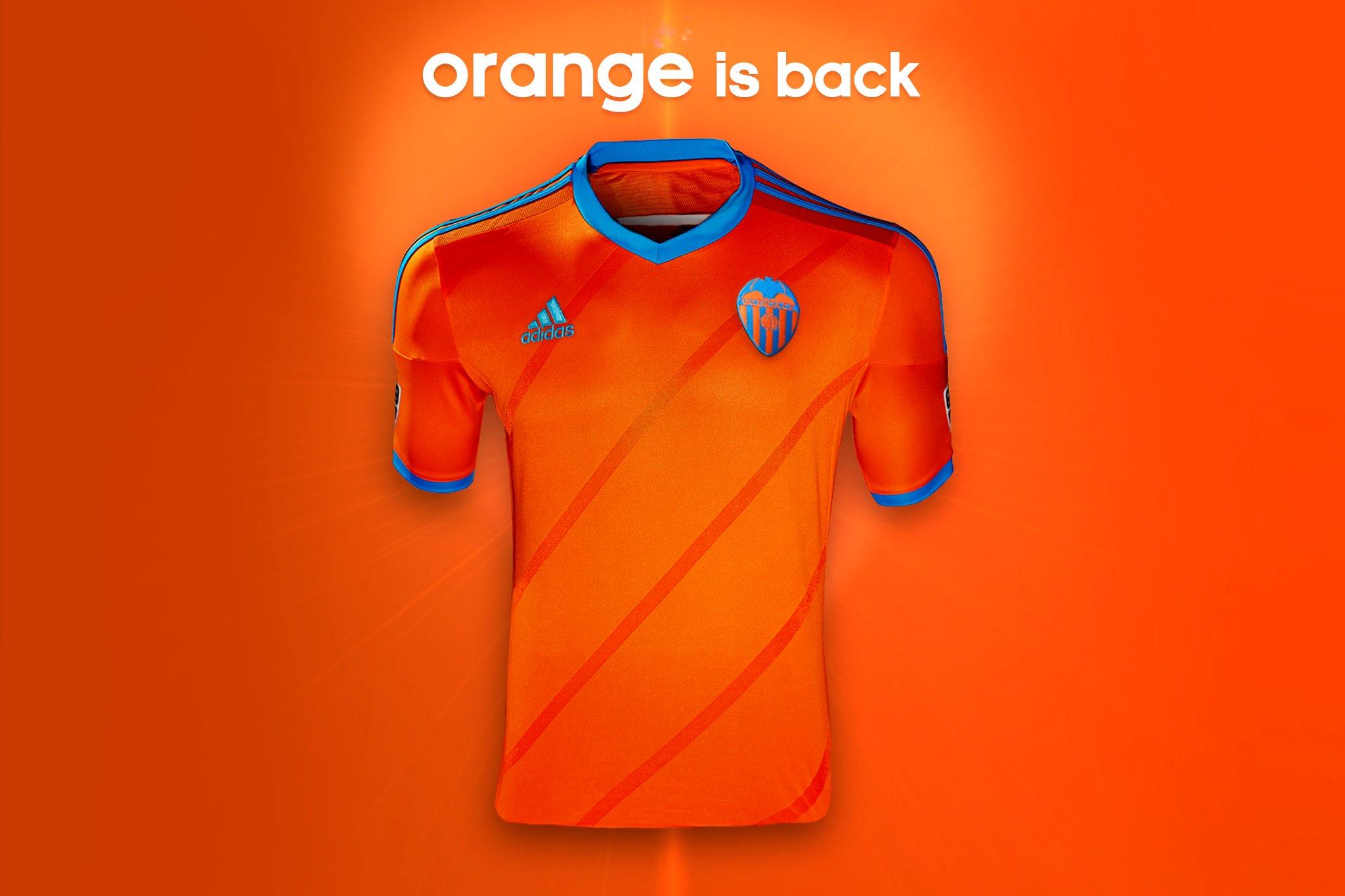 CF on Twitter: "#allinvalenciacf IS BACK Discover new VCF away shirt http://t.co/UP7nEazctG http://t.co/2mGsqWZYpR" / Twitter