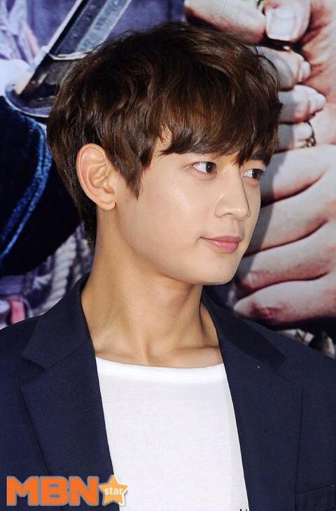 140729 Minho @ Premiere de 'Pirates' BttcUZgCAAI3tLv