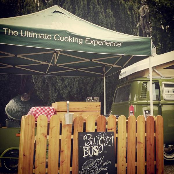 deburgerbus's tweet photo. Was een geslaagd weekend! #cultuurfestifal Picknick in het van der Werfpark Leiden. @BigGreenEgg_NL http://t.co/MLeoX4oeBa
