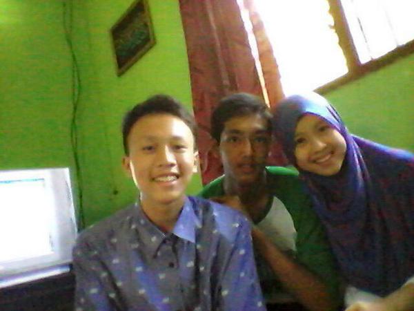 rahma970317's tweet photo. RT"@ilham_2606: @nadhiyatul 
@rahma970317 http://t.co/xbOP5CVX3M"