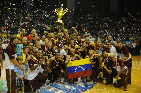 ZagaDeporte's tweet photo. Hoy Venezuela amanece campeón en el #SudamericanodeBaloncesto ¡Arriba la generación de oro! http://t.co/Z3kD6oWwt8