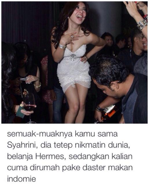 alonkii's tweet photo. Bangke......... X)) http://t.co/uH1oaG5pWd