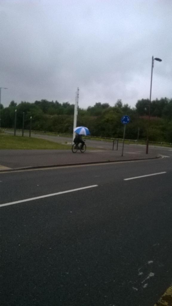 MichelleWalkers's tweet photo. Only in garston @mudproblems http://t.co/0FYmD0f4mY