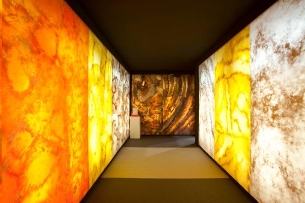 GraniteXchange's tweet image. Care to be 'enlightened' 
Back-lit #TranslucentQuartz
#Design 
#Interiors 
#InteriorDesign