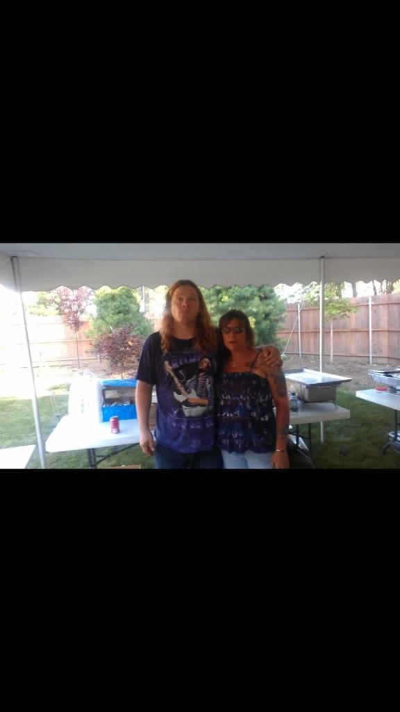 AmyLyons1209's tweet photo. Couple of years ago I got to party with Troy and Frank 4th of July bbq next day up to Hampton Beach guests of show http://t.co/0nHEJoh6O1