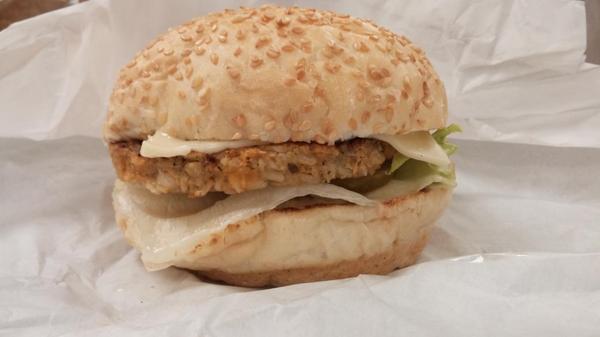 burgerstation_'s tweet photo. #14 Garden Cheese Burger. This tastes like nothing. All you can taste is the tomatoes. I deeply regret my decision. http://t.co/3UxZE9HSOS