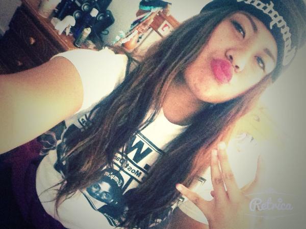 larnora's tweet photo. #nwa #compton #maddesttwelviephoto 😂🔫 http://t.co/jpVXxjlBEr