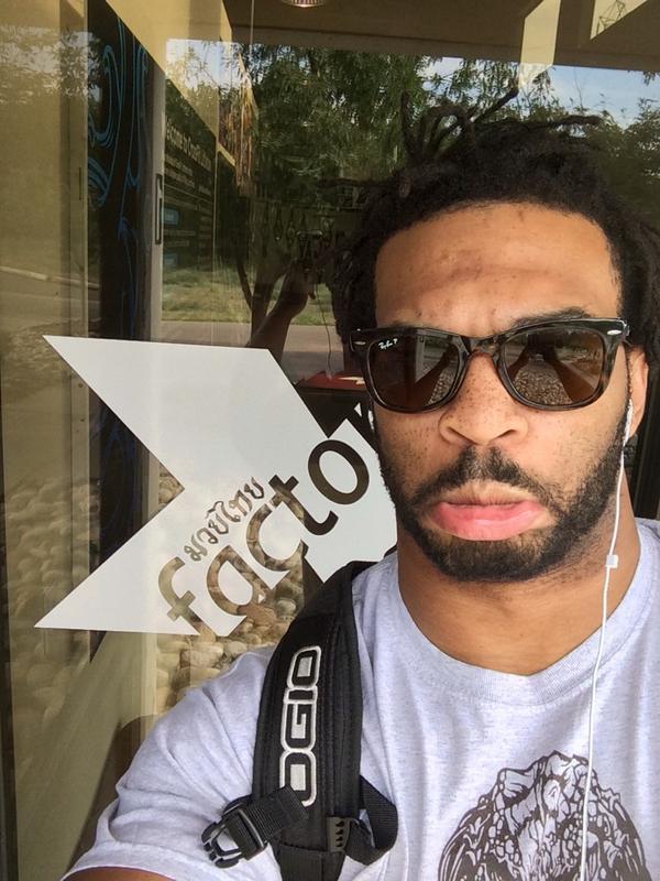 BRogthePredator's tweet photo. The face u make when you get the gym early to lift and it's closed @FactoryXmt @ChrisCamozzi @MrsFactoryX #Ineedakey http://t.co/9RN7tDBOXu