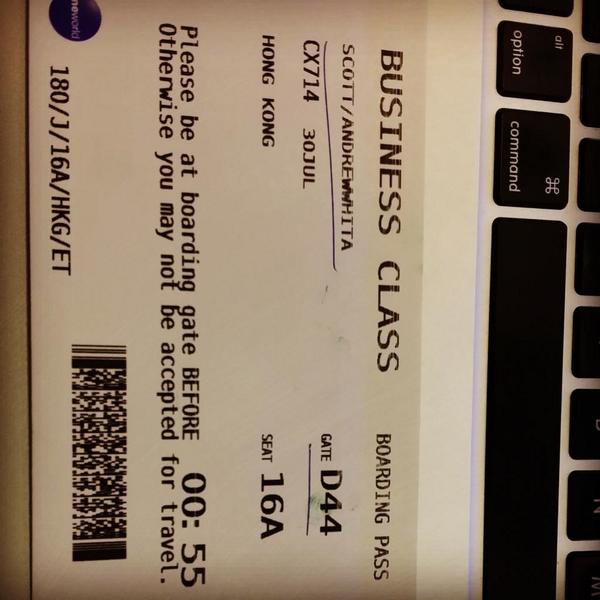 Usually get upgrade SIN~HKG so rolled dice, booked economy. Nice work CX. #SingaporeAirport #BusinessClassLounge