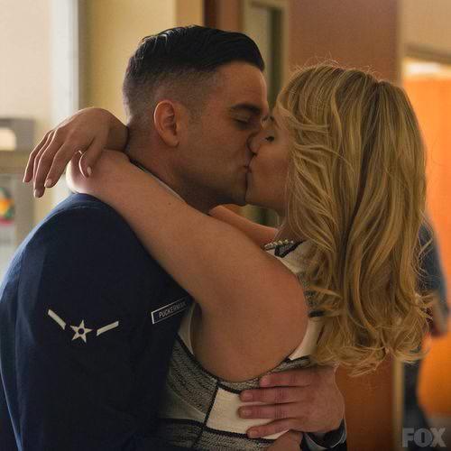 RTyourShips's tweet photo. Quinn and Puck #Quick #Glee http://t.co/BoACHyHII0