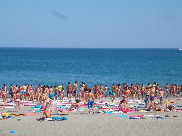 campusabinillas's tweet photo. Tarde de playa en el @campusabinillas #orgulloplayero http://t.co/SeQyDrk5Pf