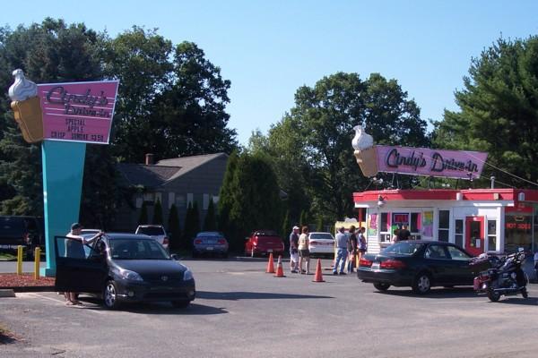 #BusinewsSpotlight: Cindy's Drive In located in Granby, MA bit.ly/1xuBzso #westernma
