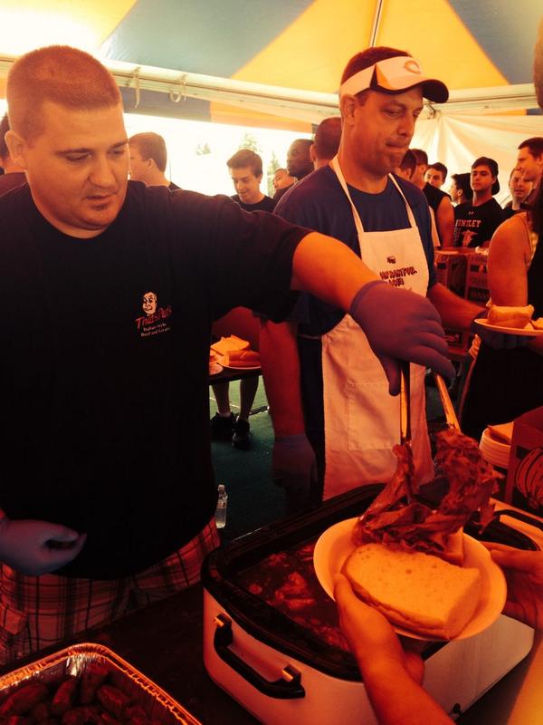 HuntleyGridIron's tweet photo. Who's feeding our boys lunch today? Huge thank u to THAT'S PATS BEEF!! Feeding our boys at Camp Rantoul today!! http://t.co/jL1YPWhPCn