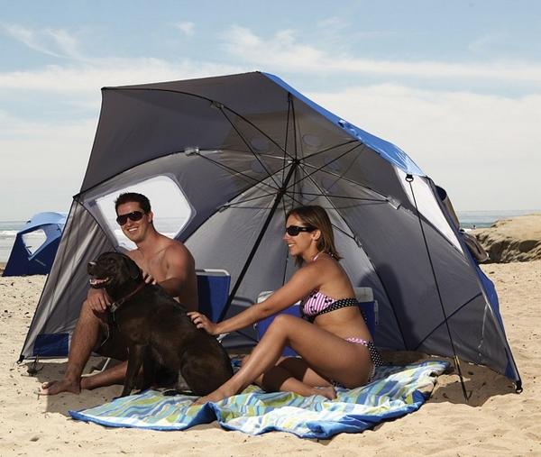 droold's tweet image. The Massive Umbrella That Will Shelter You From Sun And Hectic Weather droold.com/i/1724-The-Mas… via @droold #outdoors