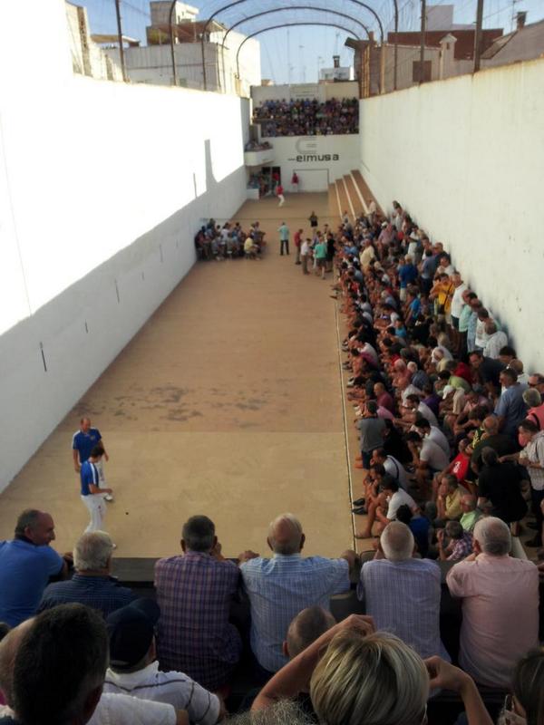 IMPRESSIONANT resposta de públic en la final del #TrofeuTioPena. Gom a gom! Soro III i Salva VS Puchol II i Félix