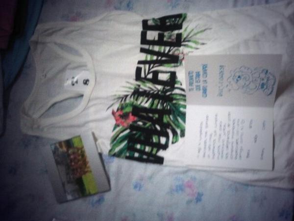 Clarita1112's tweet photo. Gracias gorditas por los regalitos. Os quiero. @EncaJimenez @MariNofilla @Bea_Izquiierdo @CriisGN @ru_salo http://t.co/51pcM1Woyy