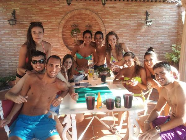 LeticiaaDolce's tweet photo. Foto grupo yuhu! http://t.co/T9QWV1Iqvf