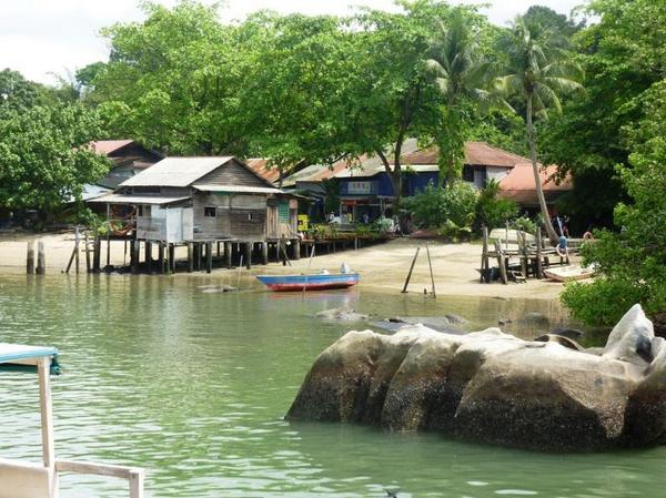 FindingLimo1's tweet image. Pulau Ubin #SingaporeAttractions qoo.ly/3fdwc
 
A quaint tropical #island in Singapore