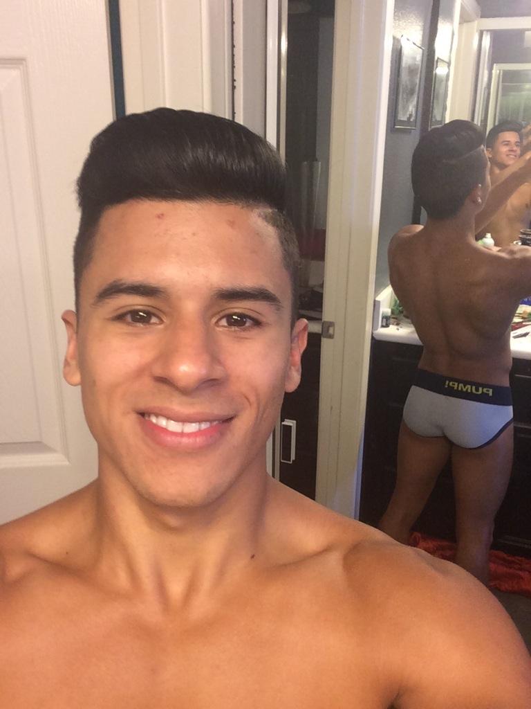 Armond Rizzo On Twitter Hope Tuesday Is Treating You Guys Right 😘😚😉😊 