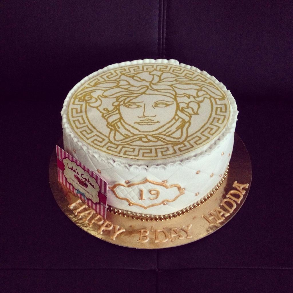 lola's cakes on Twitter: "#Versace #versacecake #lolascakes #cake...