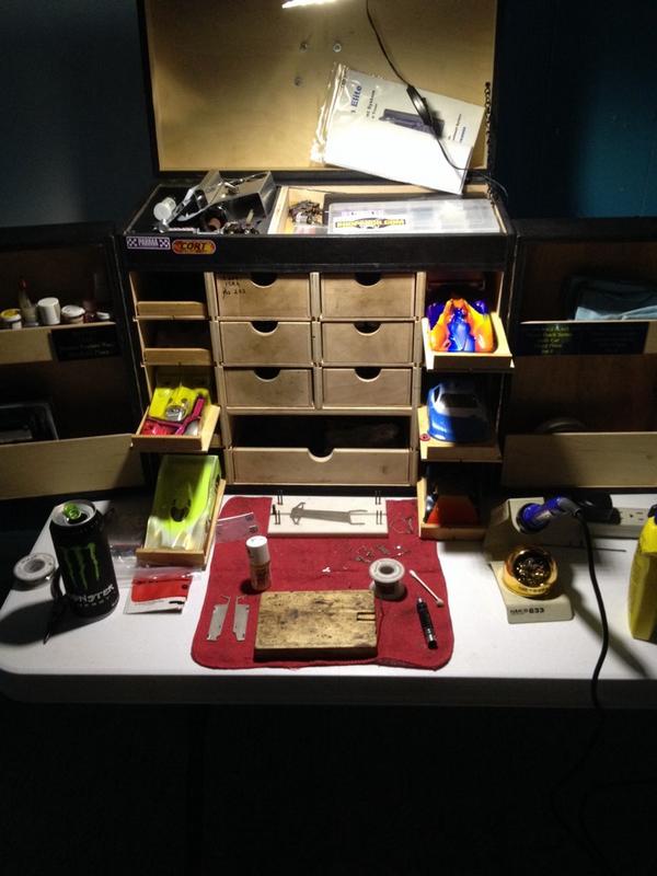 JoeyEmm's tweet photo. Pre-raid slot car maintenance @MythicChyshen @MythicRaiding http://t.co/eXS3EVgiM8