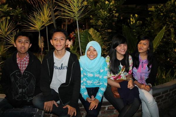 Software_D's tweet photo. @RismayaRiska @hasnasepti @TiaDewi119 @PrianBayuR @Ryanalfrzy http://t.co/epfdFBHvA2