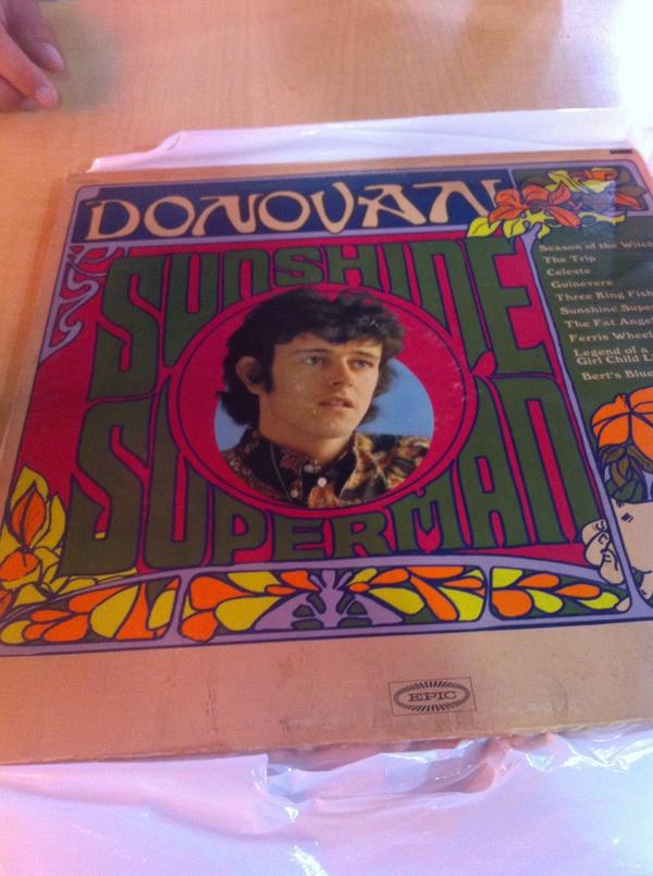 VancouverGirl91's tweet image. I finally found it!! #DonovanLeitch #sunshinesuperman #happy