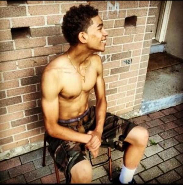 PrinceInPeace's tweet image. Joey Bout to get hit wit meat 🍆🍆🍆 jk with cow tunge 👅👅👅👅