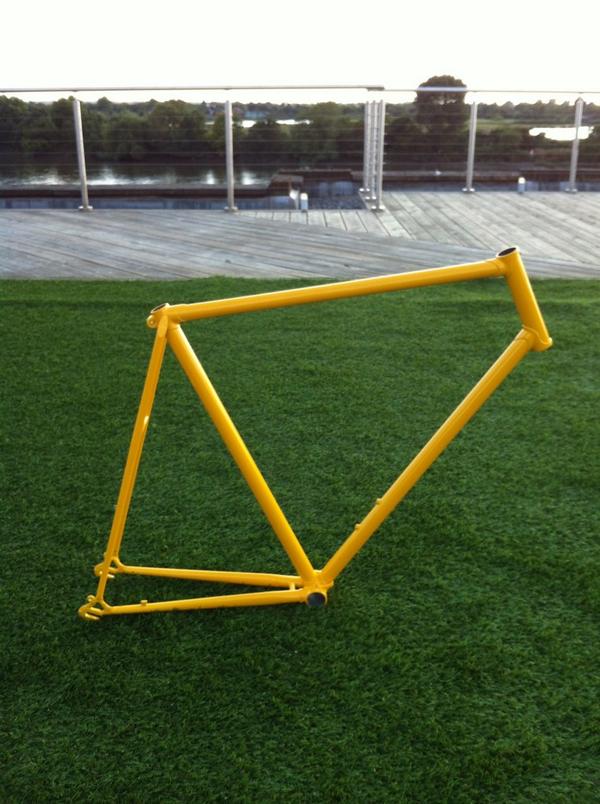 Less rust more yellow! Finally all primed and spayed... #yellowperil