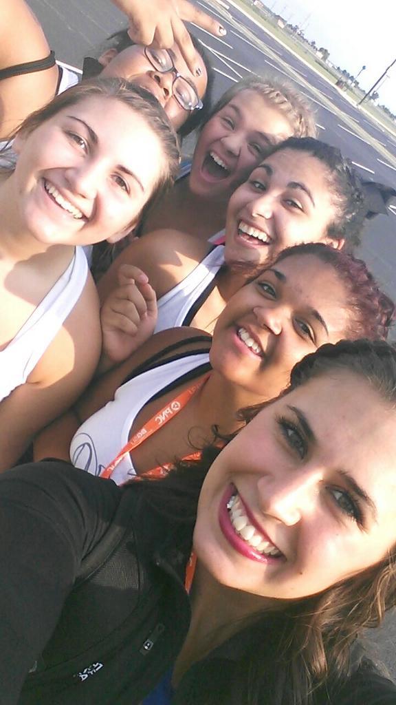 CompSquadMaddy's tweet photo. Walking with mount pleasant high school back to perry field house after dinner at bowling green! http://t.co/X76SOLDuYp