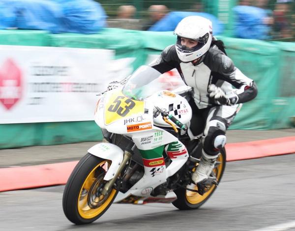 carkeycodesFAST's tweet image. Veronika Hankocyova @ Armoy Road Races 2014