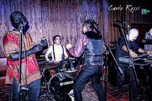 THEBELLOFFICIAL's tweet photo. "Eyes but can't see" US TOUR 2014 http://t.co/aEu1ouVSdJ