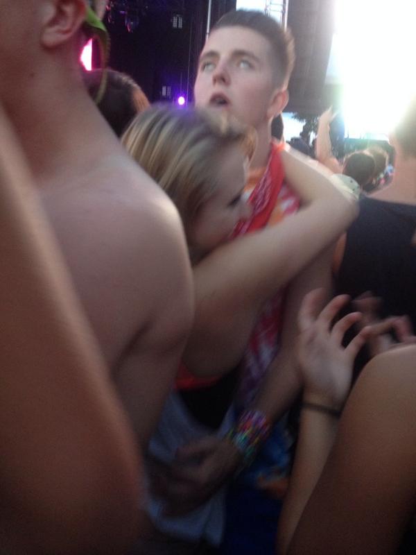 portelance3's tweet photo. “@DylanGalovich: #COG2014 had me like @COGFestival @Adam_Freddy http://t.co/AhaoZFZOvi” fuckin classiccccc picture @ErinYooung