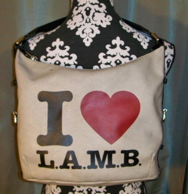 InBloomFashion's tweet photo. #rare #gwenstefani #lamb #samplebag #hobobags 
#iheartlamb  http://t.co/arRQq3p8Gw … http://t.co/dbAXertA8w