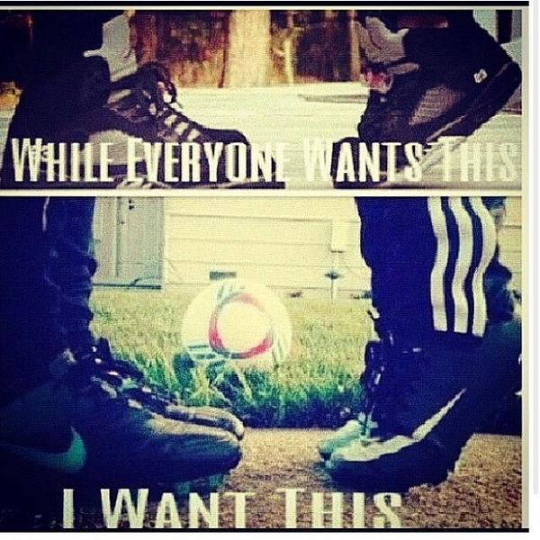 KeepersWorld1's tweet image. Hi. I'm Jason. I'm looking for a soccer significant other. Are you interested? 😉😏☺️