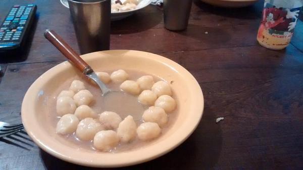 DFabbri_CARP's tweet photo. @OscarMChef @cotofernandez bori bori hecho con sémola, queso, oregano, provenzal a la vieja receta paraguaya original http://t.co/kl6klF6fuA